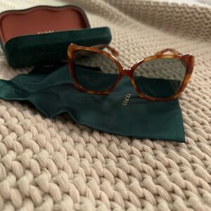 Gucci Havana Brown Butterfly Tortoise Sunglasses